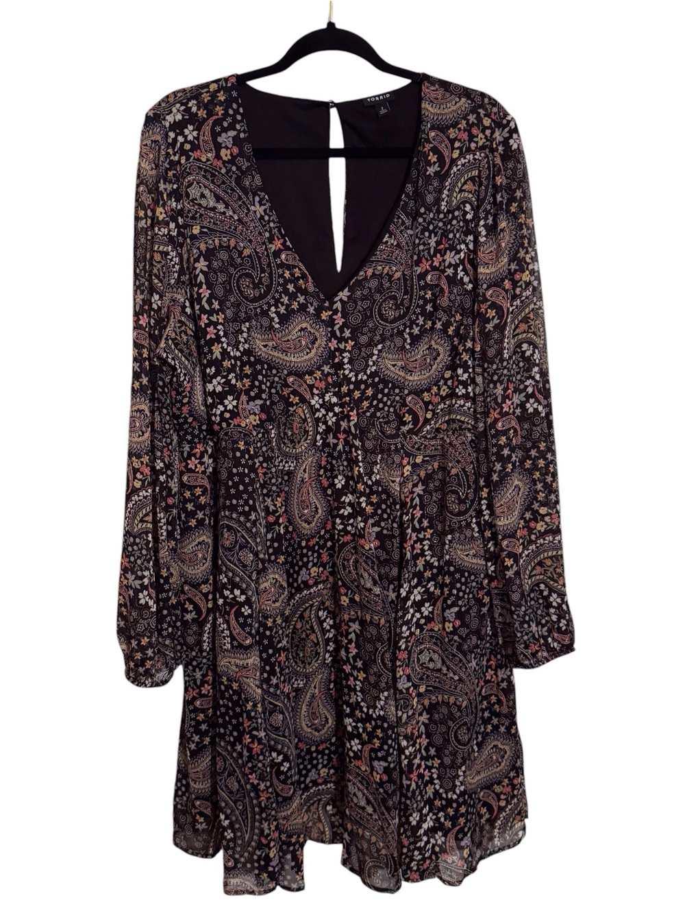 Torrid SZ 2X Floral Paisley Metallic Dress Fairy Boho V-Neck Witchy Knee Length